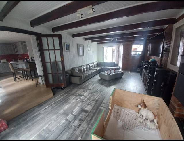 3 BEDROOM HOUSE FOR SALE IN WOODLANDS